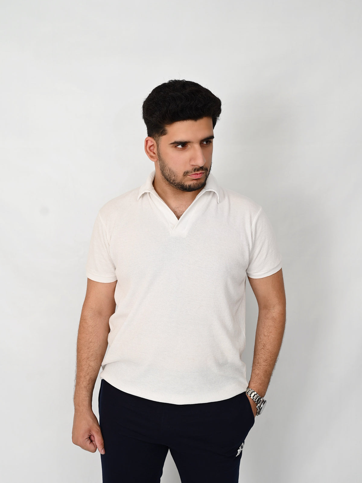 White knitted polo